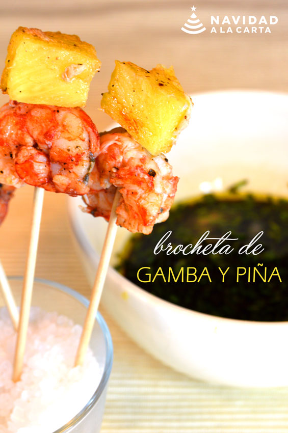 brochetas de gambas y piña